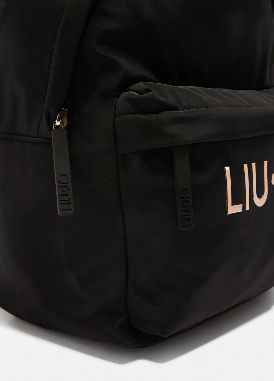 sac à dos en nylon avec logo