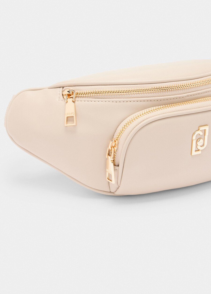 pochette avec sac à main