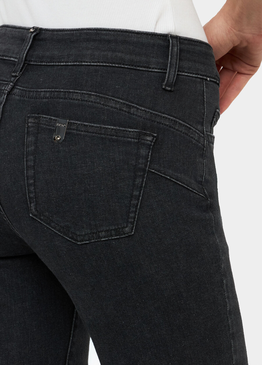 jean bootcut à ourlet retroussé