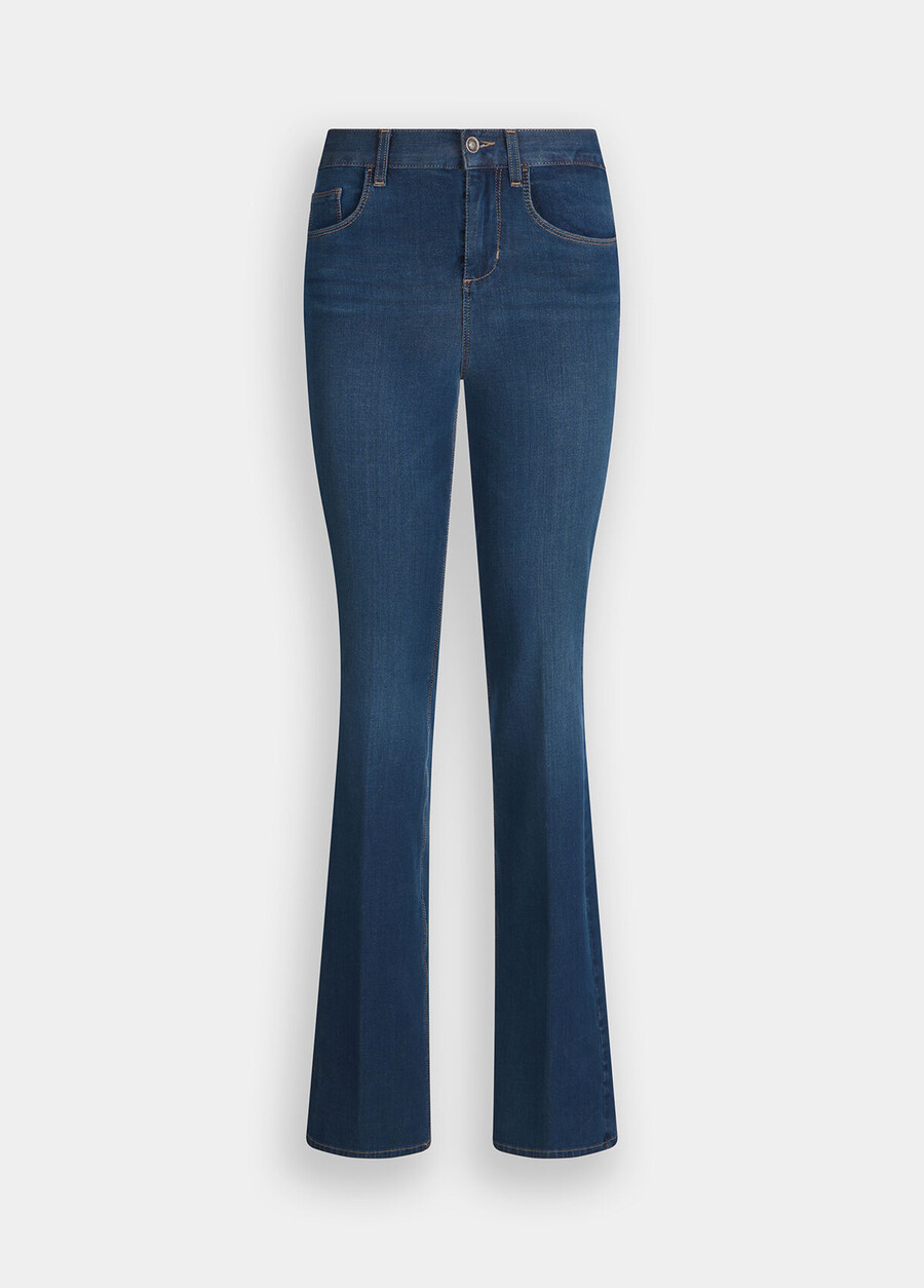 jean bootcut à la coupe incroyable