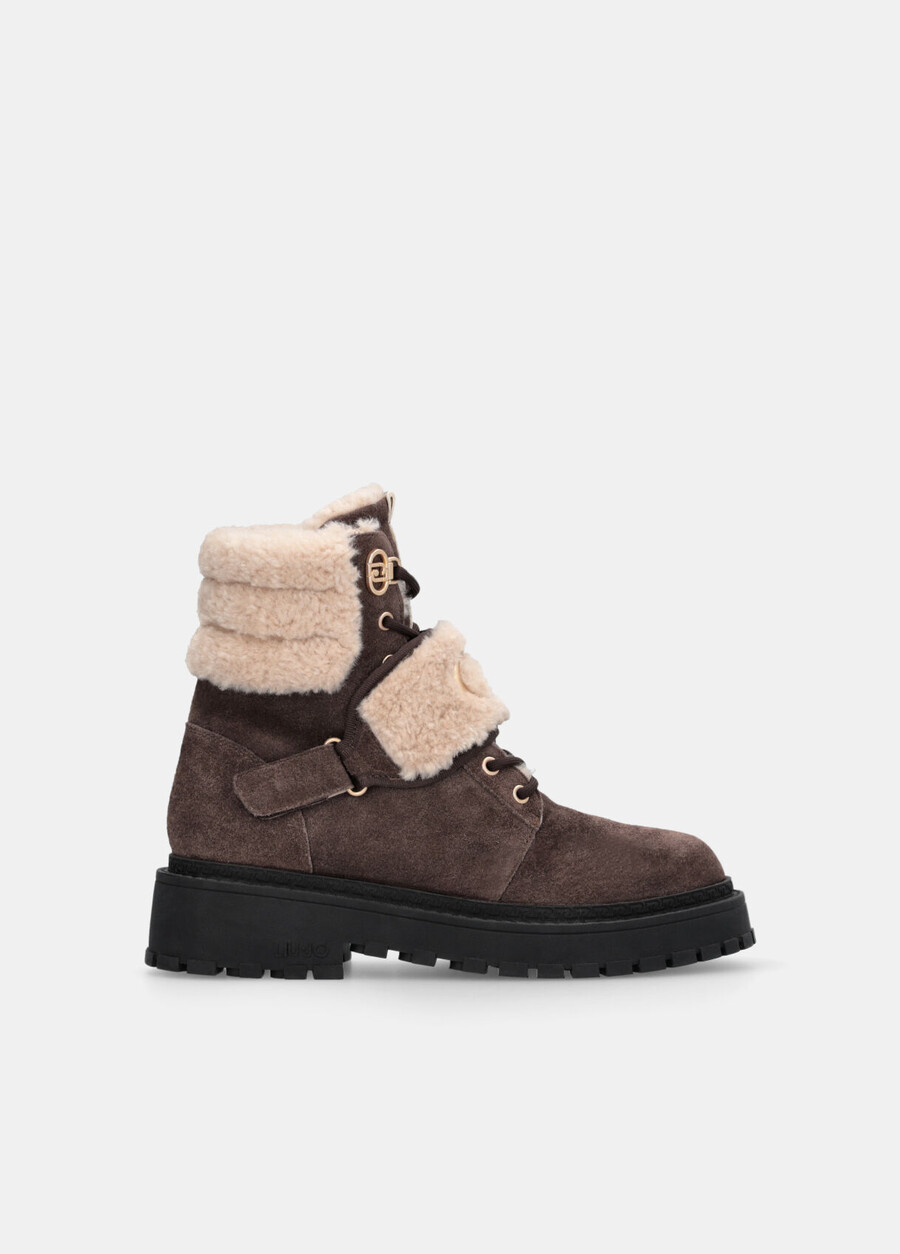 bottes de combat en daim avec détails chauds