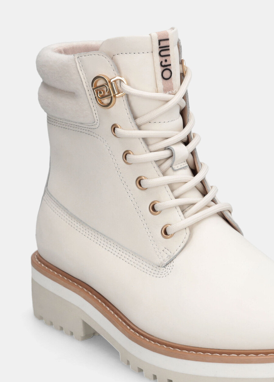 bottines en daim
