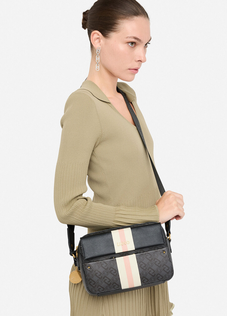sac bandoulière moyen avec breloque