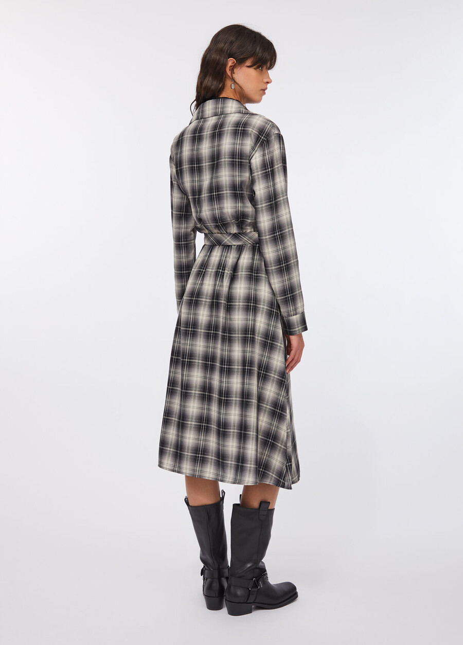 robe longue à carreaux