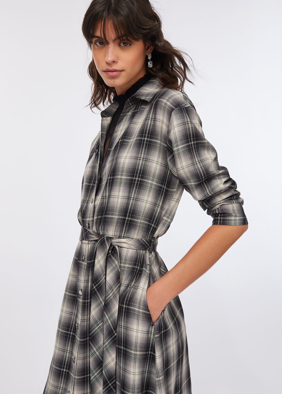 robe longue à carreaux