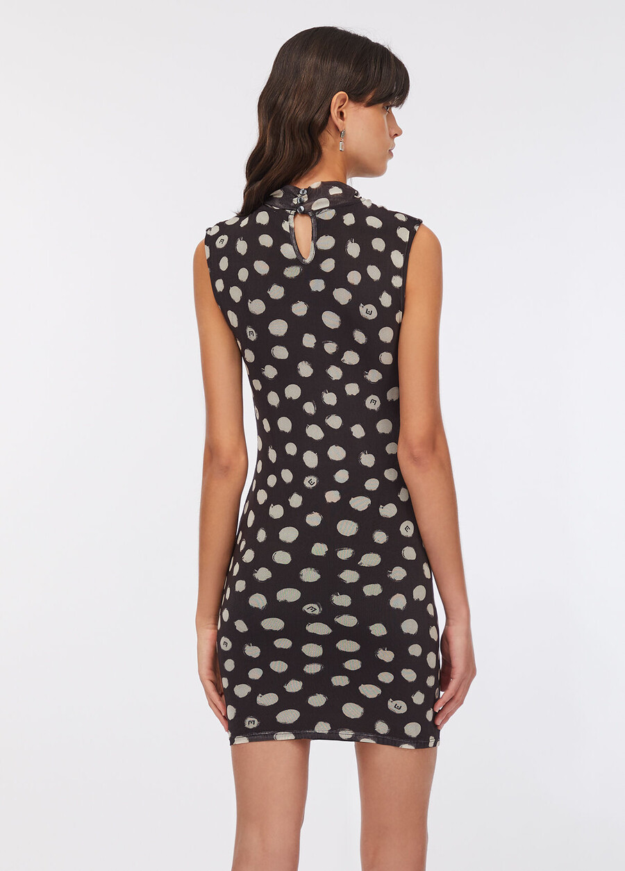 robe courte à pois