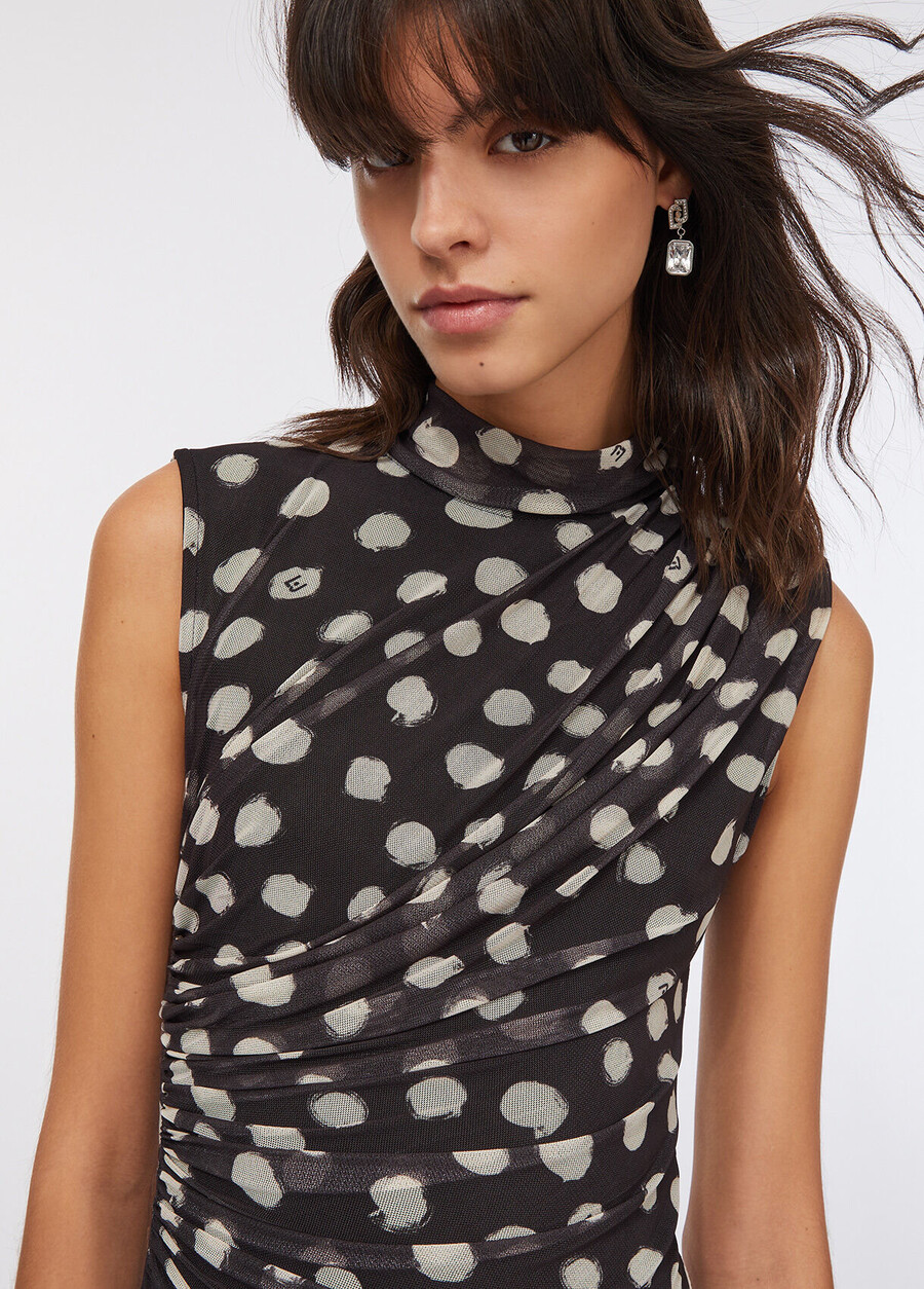 robe courte à pois