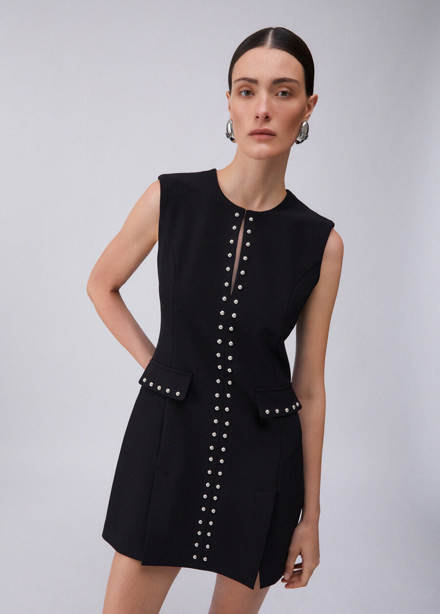 robe courte à clous