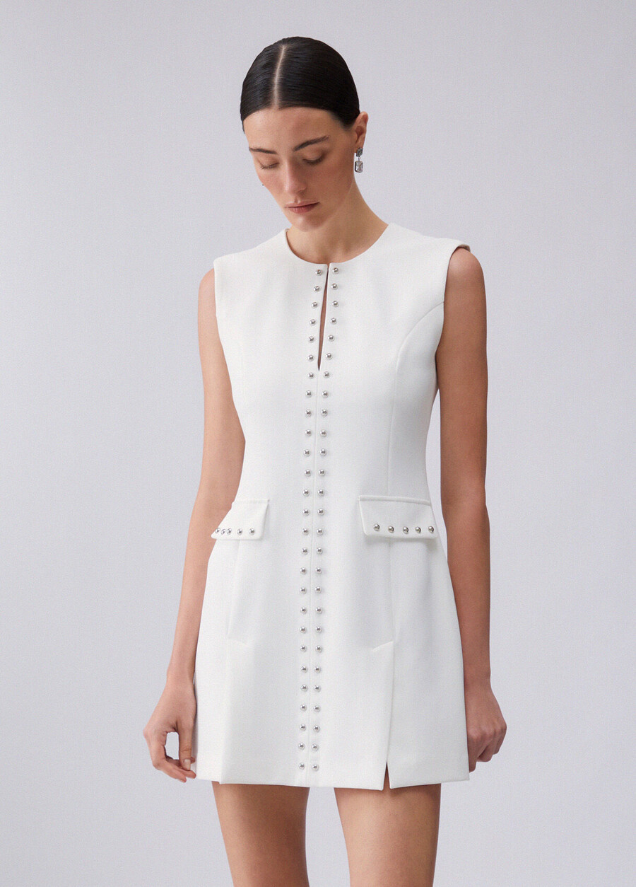 robe courte à clous