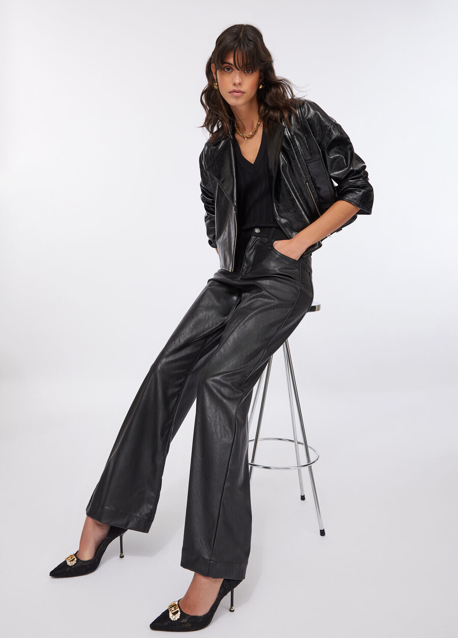 pantalon évasé en tissu enduit