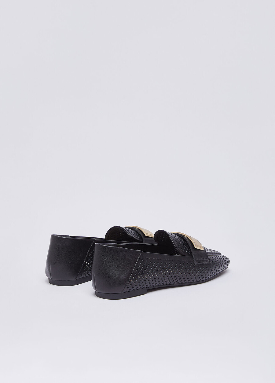 mocassin en cuir ajouré