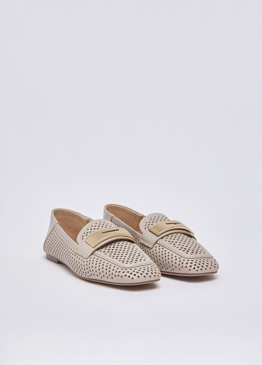 mocassin en cuir ajouré