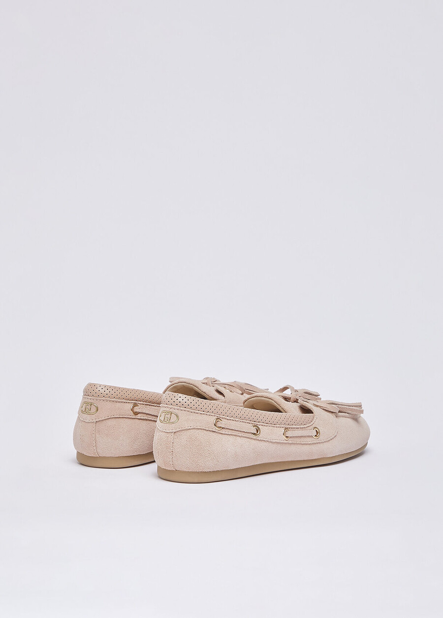 mocassins en daim à pompons