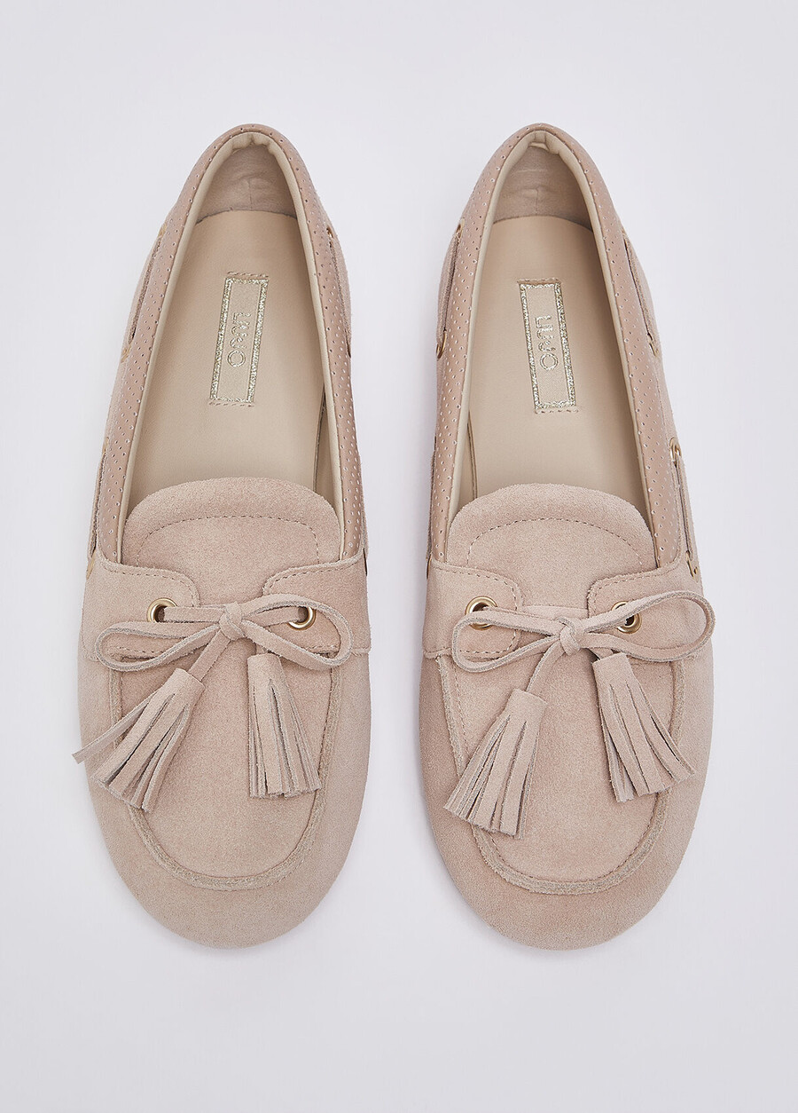 mocassins en daim à pompons
