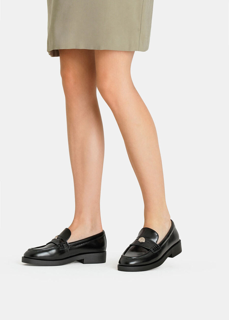 mocassins en cuir abrasé