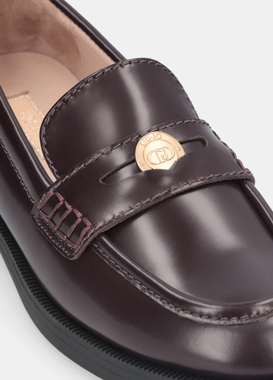 mocassins en cuir abrasé