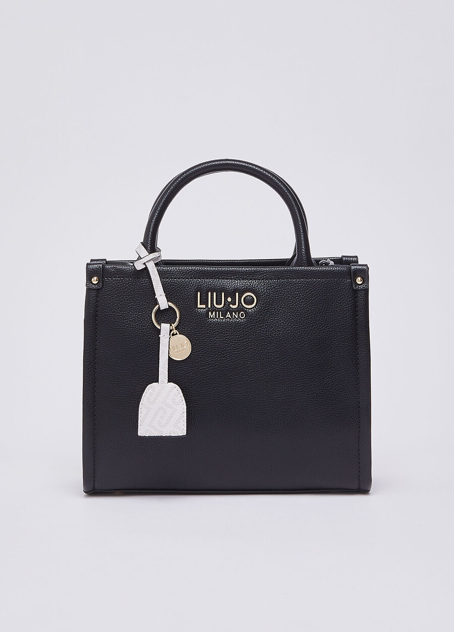 petit sac à main avec breloque