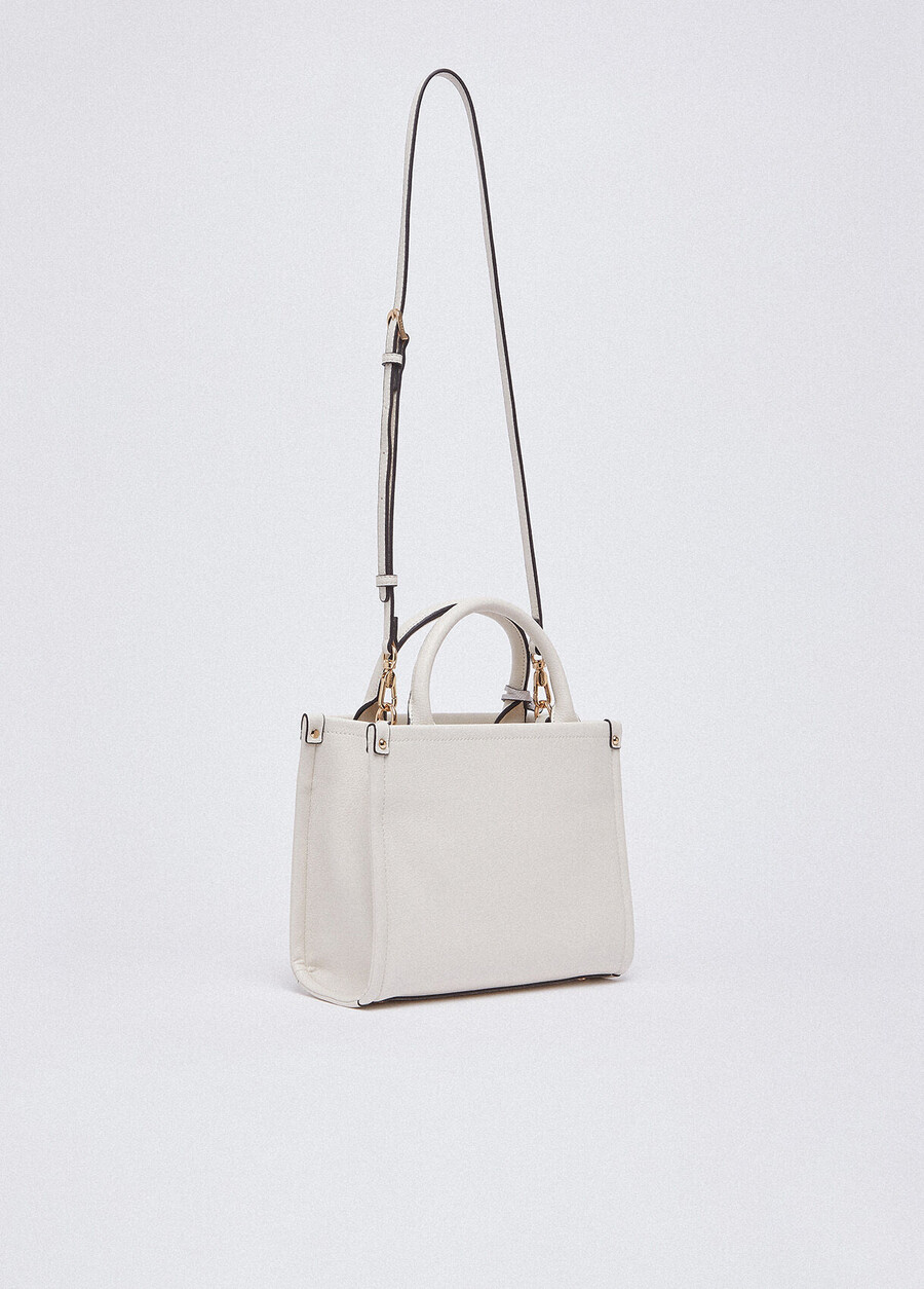 petit sac à main avec breloque