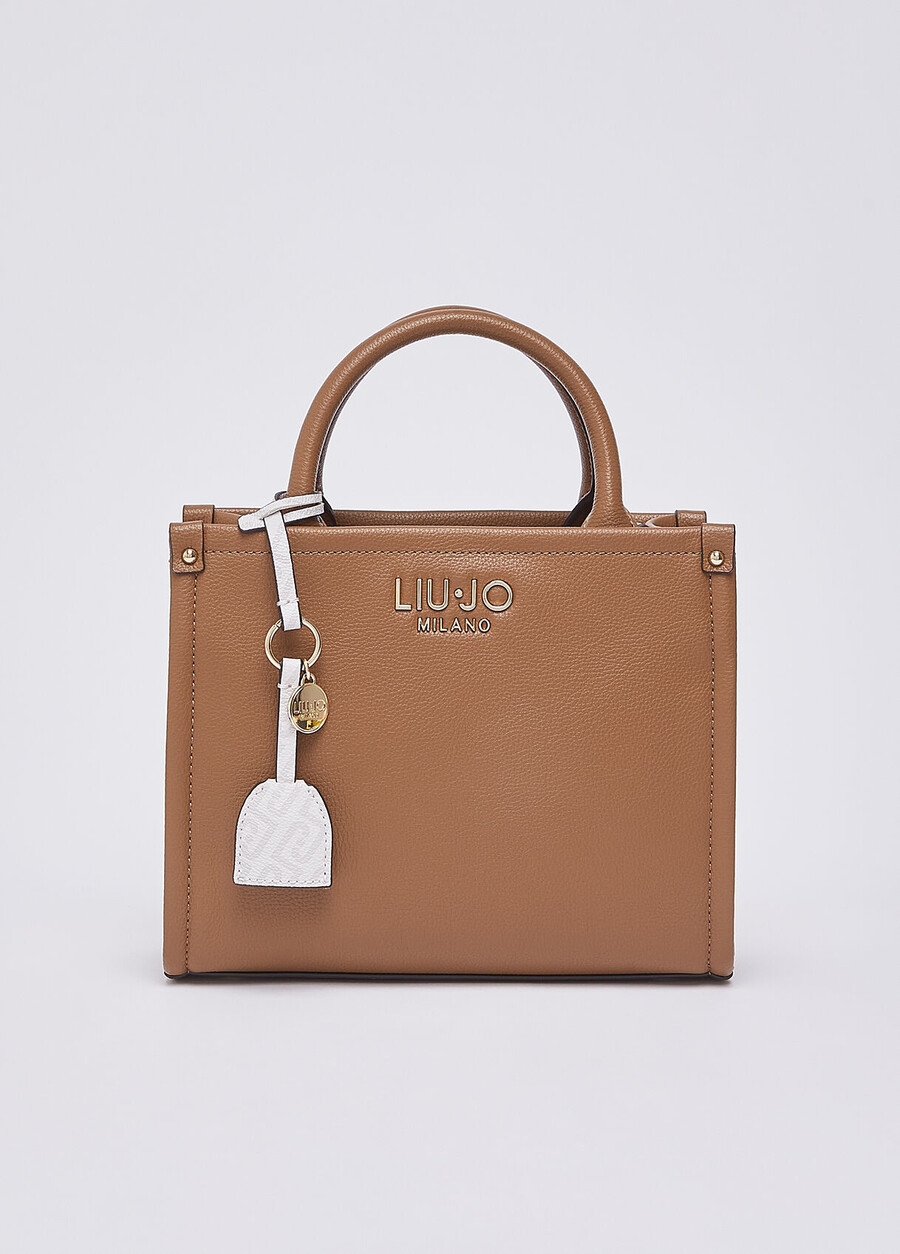 petit sac à main avec breloque
