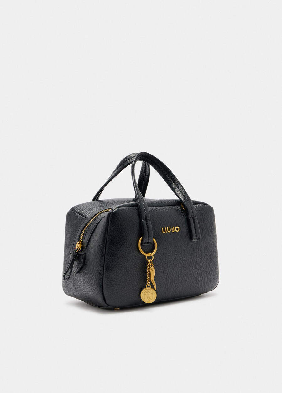 petit sac avec breloque