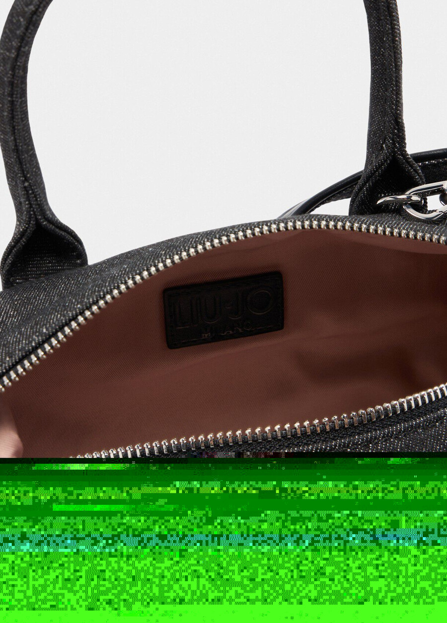 petit sac avec breloque