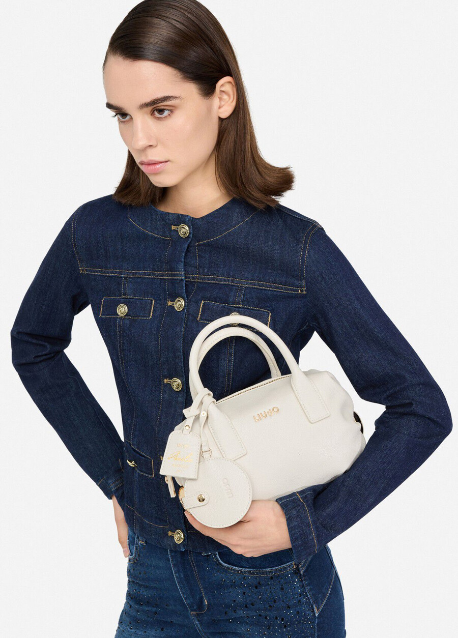 petit sac avec breloque