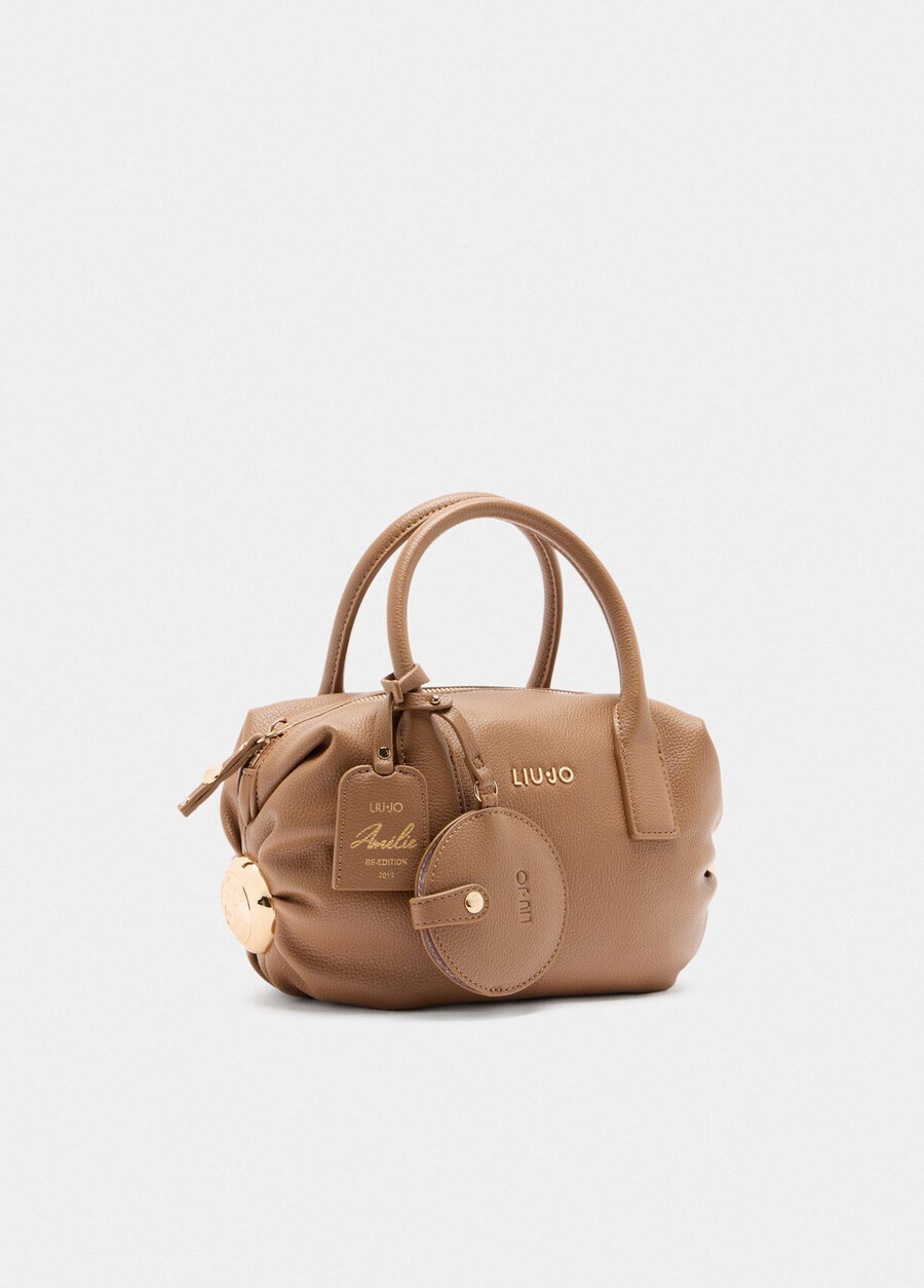 petit sac avec breloque