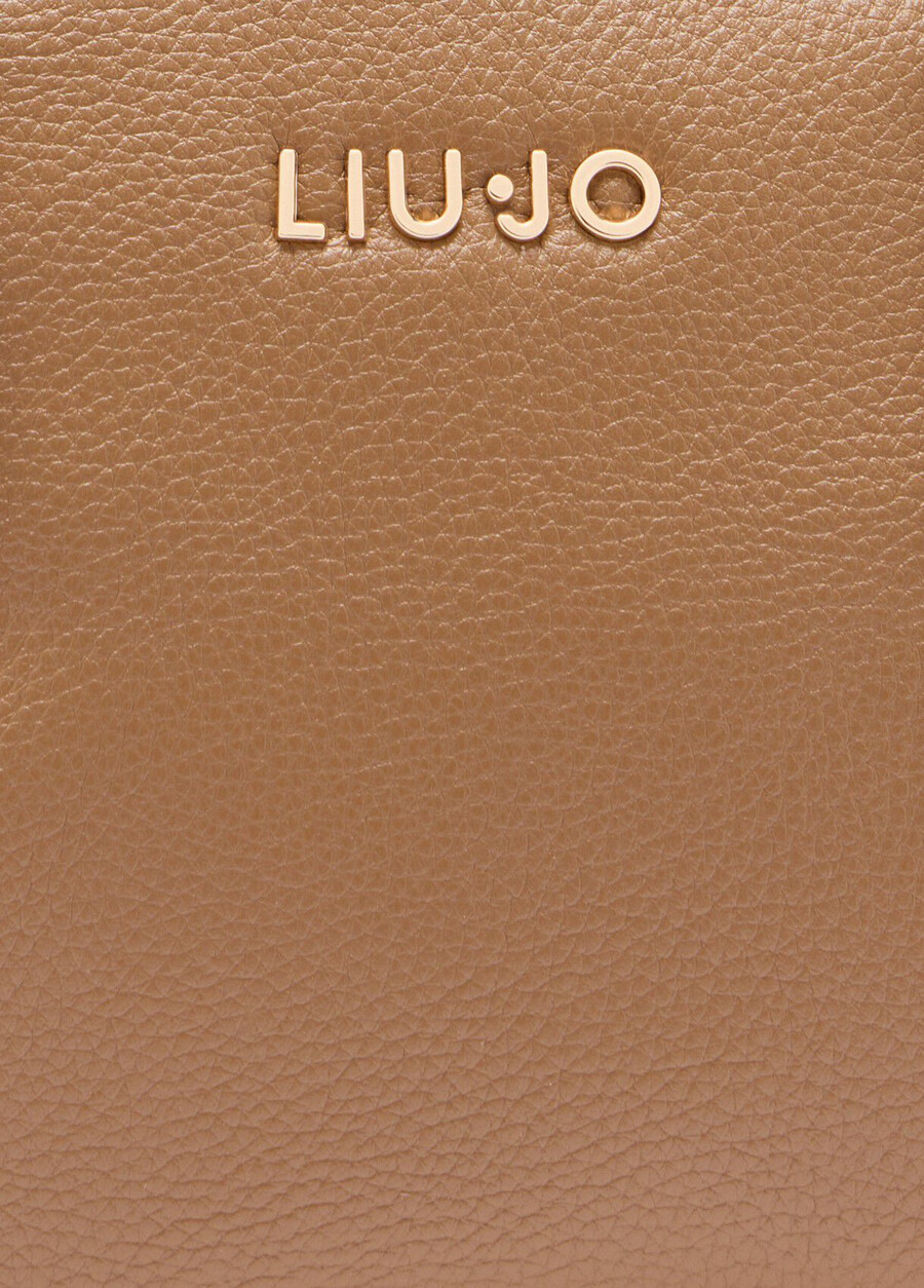 petit sac avec breloque