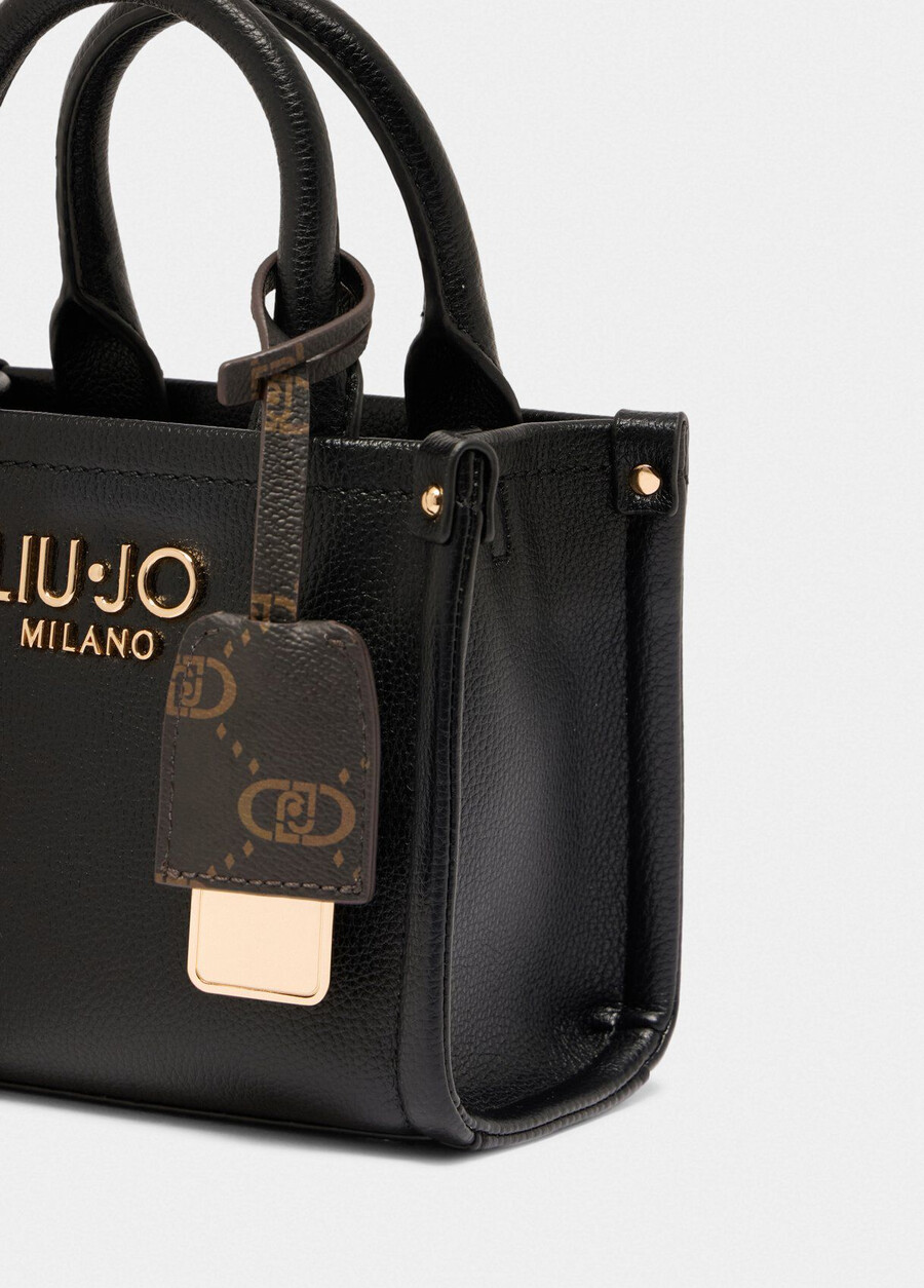 mini sac avec breloque