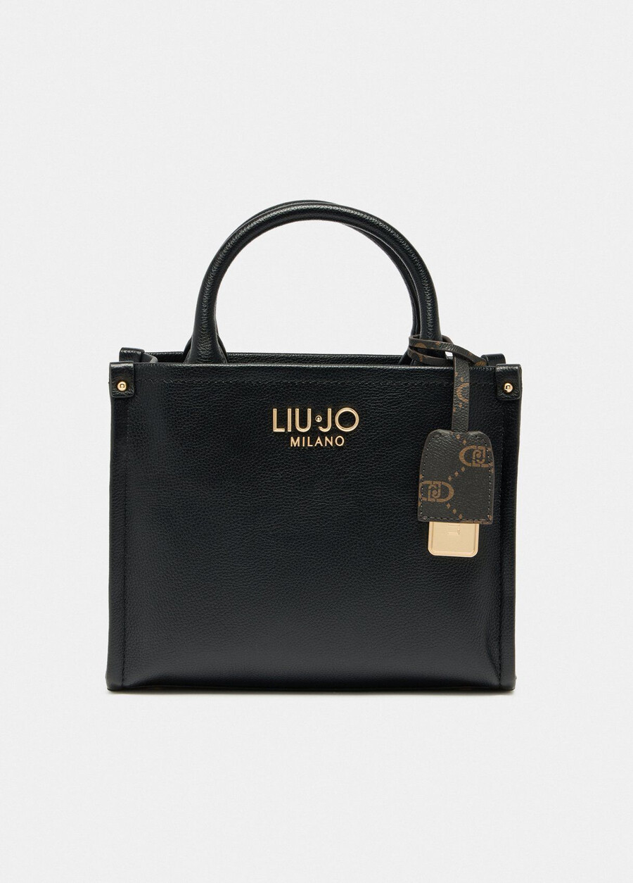 petit sac avec breloque