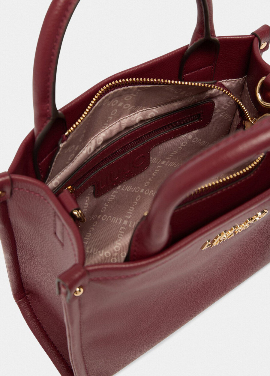 petit sac avec breloque