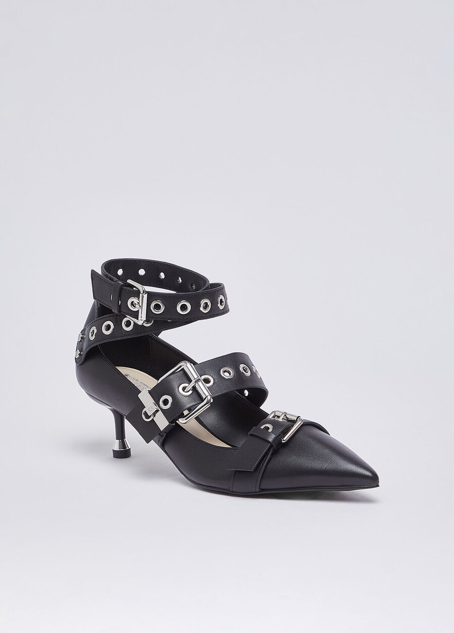 escarpins en cuir à boucles