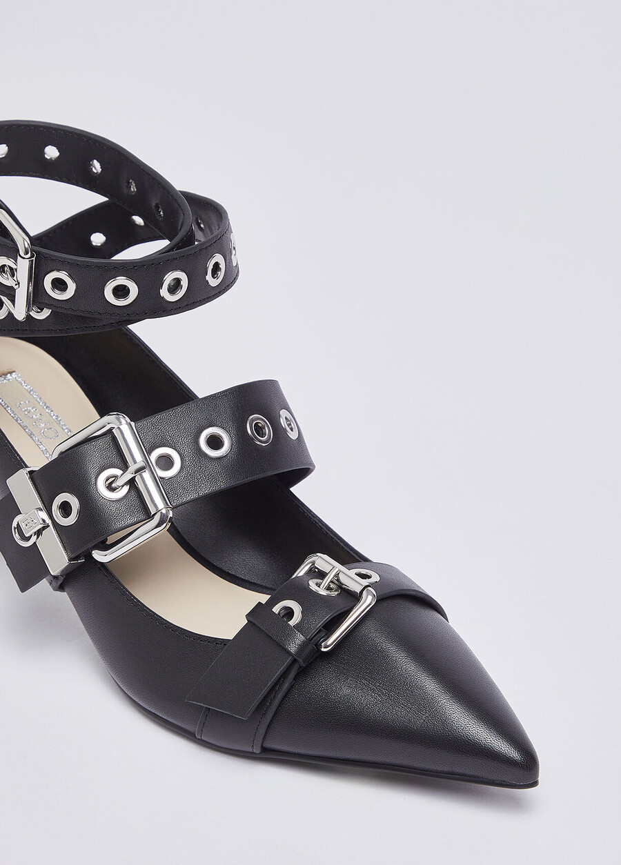 escarpins en cuir à boucles
