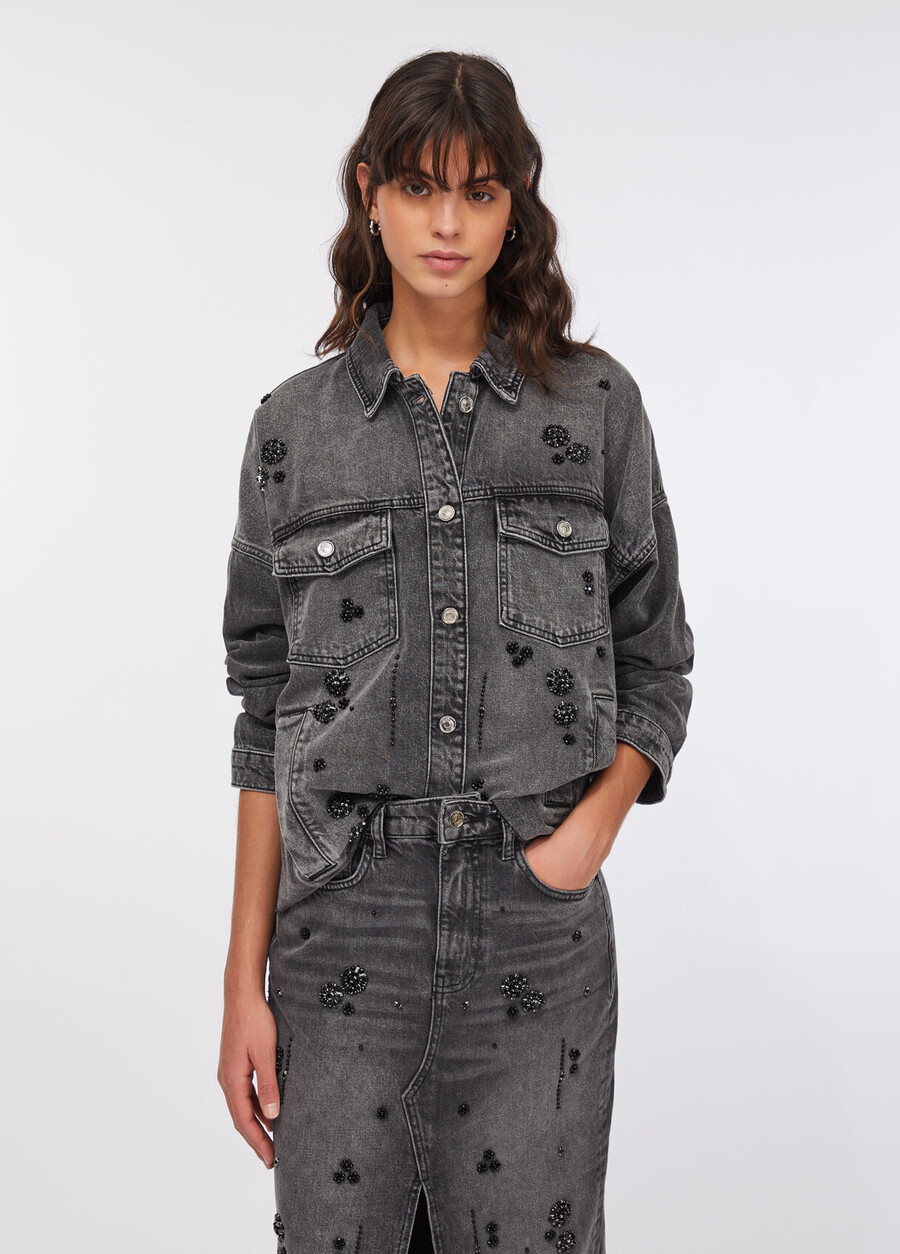 veste en jean ornée de strass