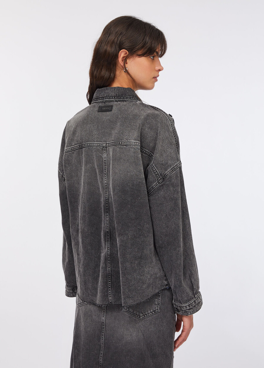 veste en jean ornée de strass