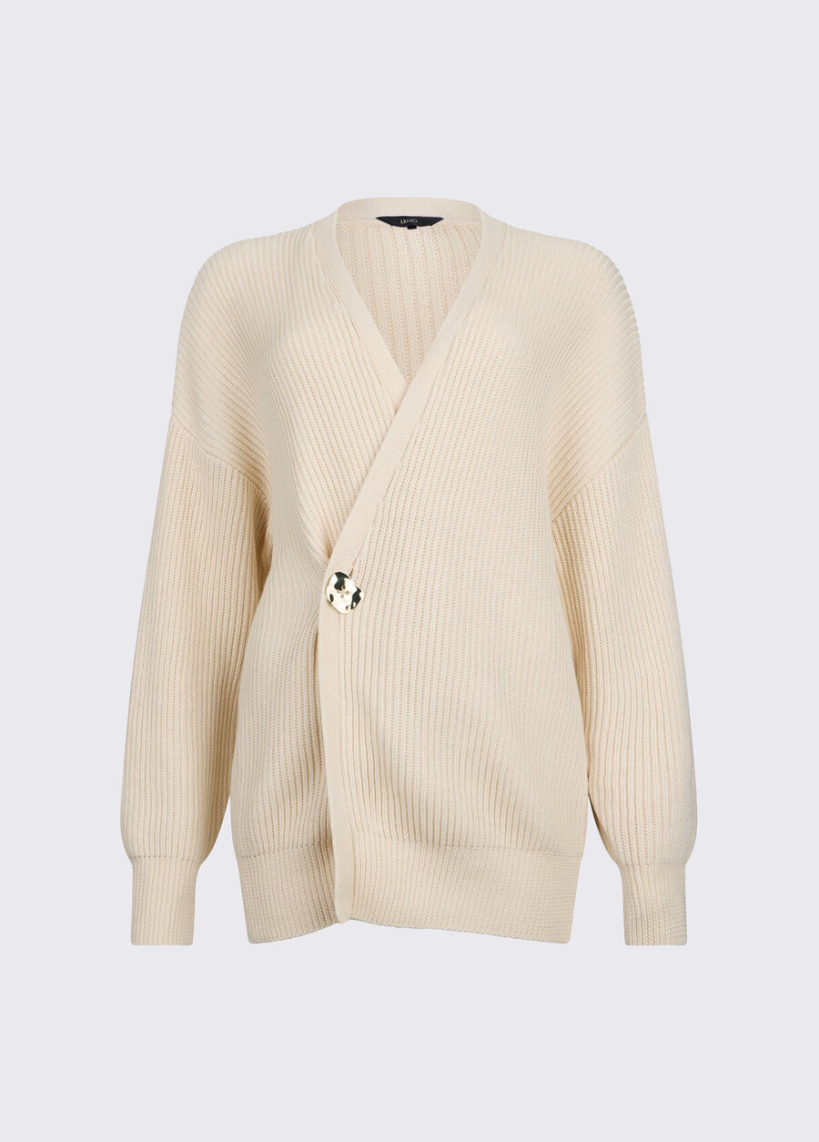 gilet orné de bijoux