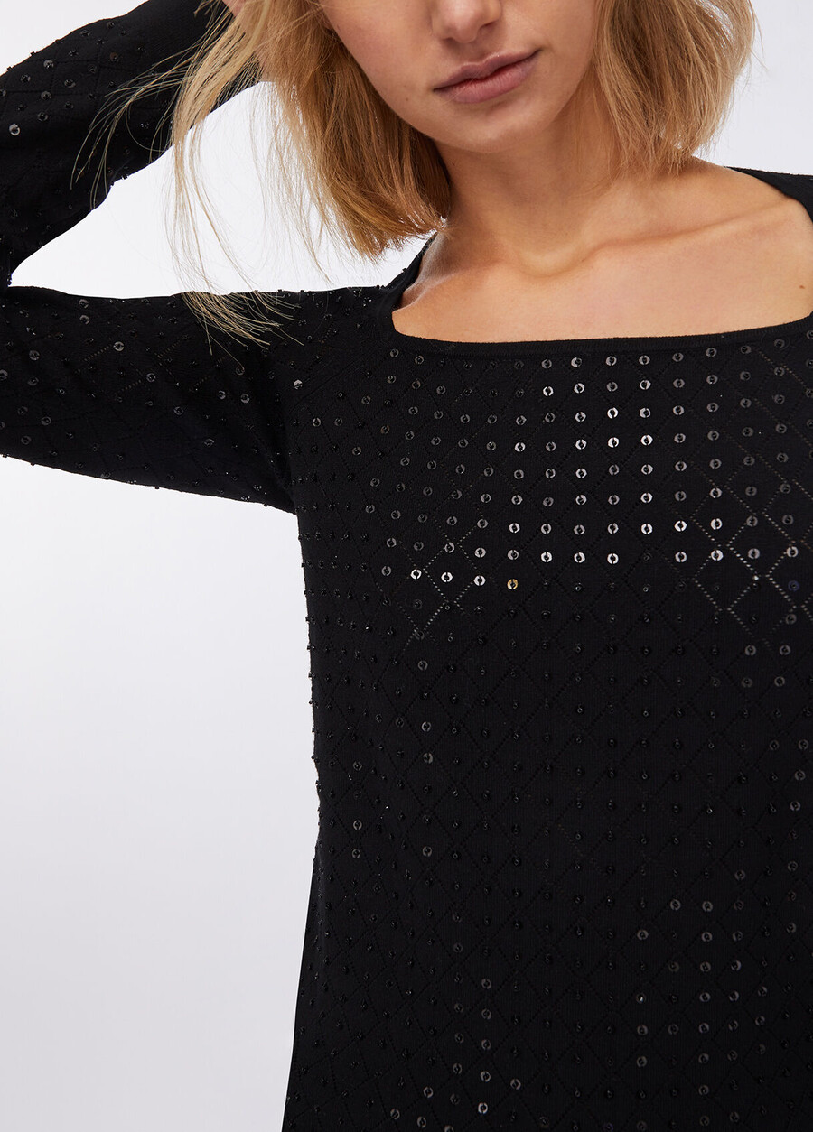 pull à paillettes