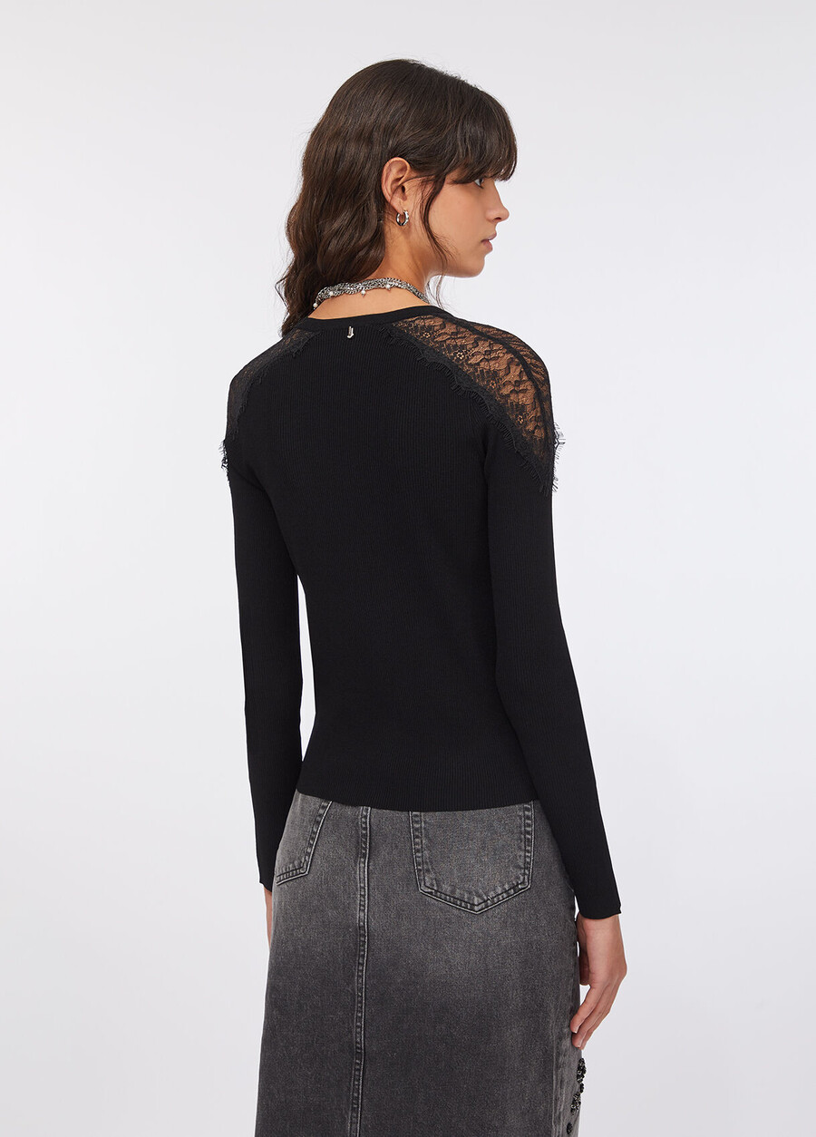 gilet en dentelle