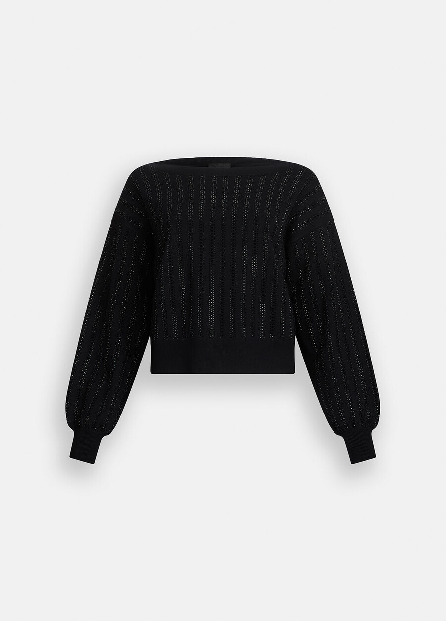 pull orné de pierres précieuses
