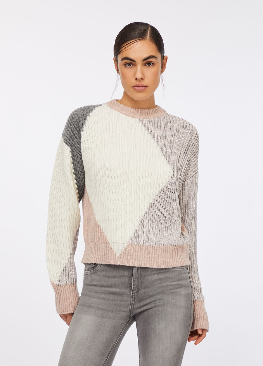 pull en laine avec empiècements