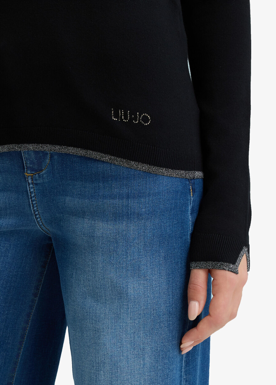 pull à col en v