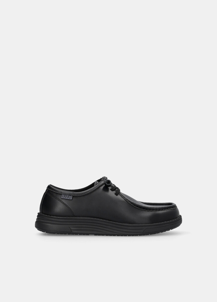 mocassins en cuir à lacets