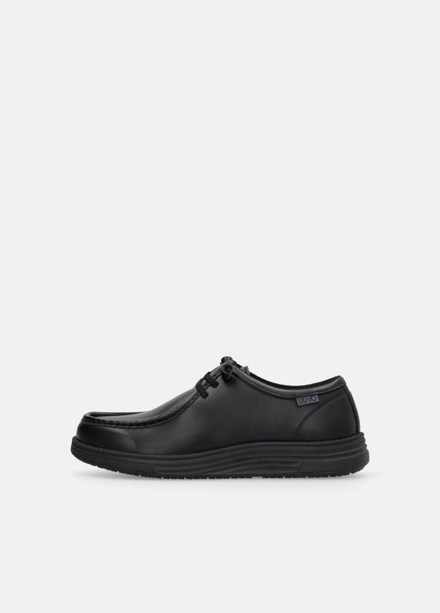 mocassins en cuir à lacets