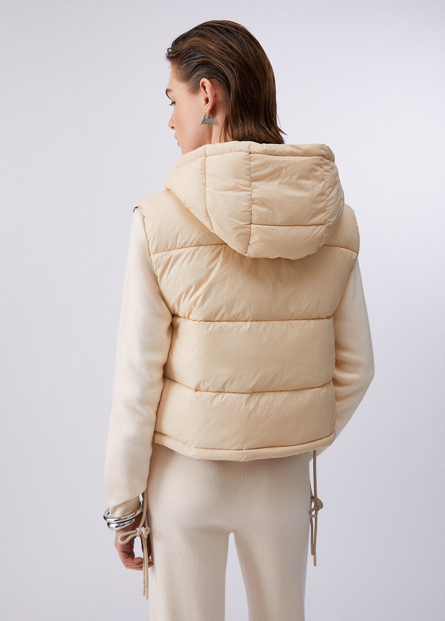 gilet court à capuche