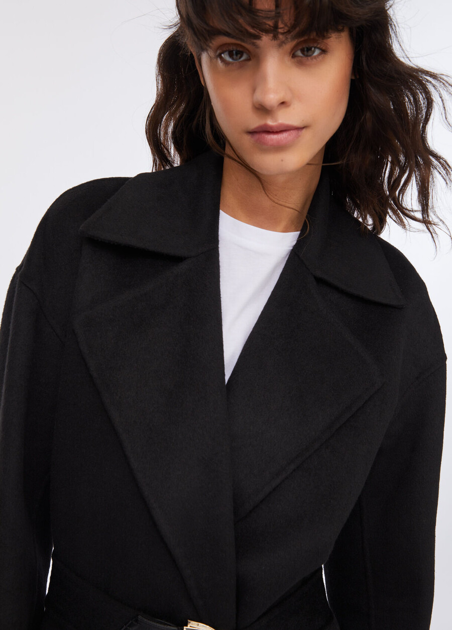 manteau en laine avec ceinture