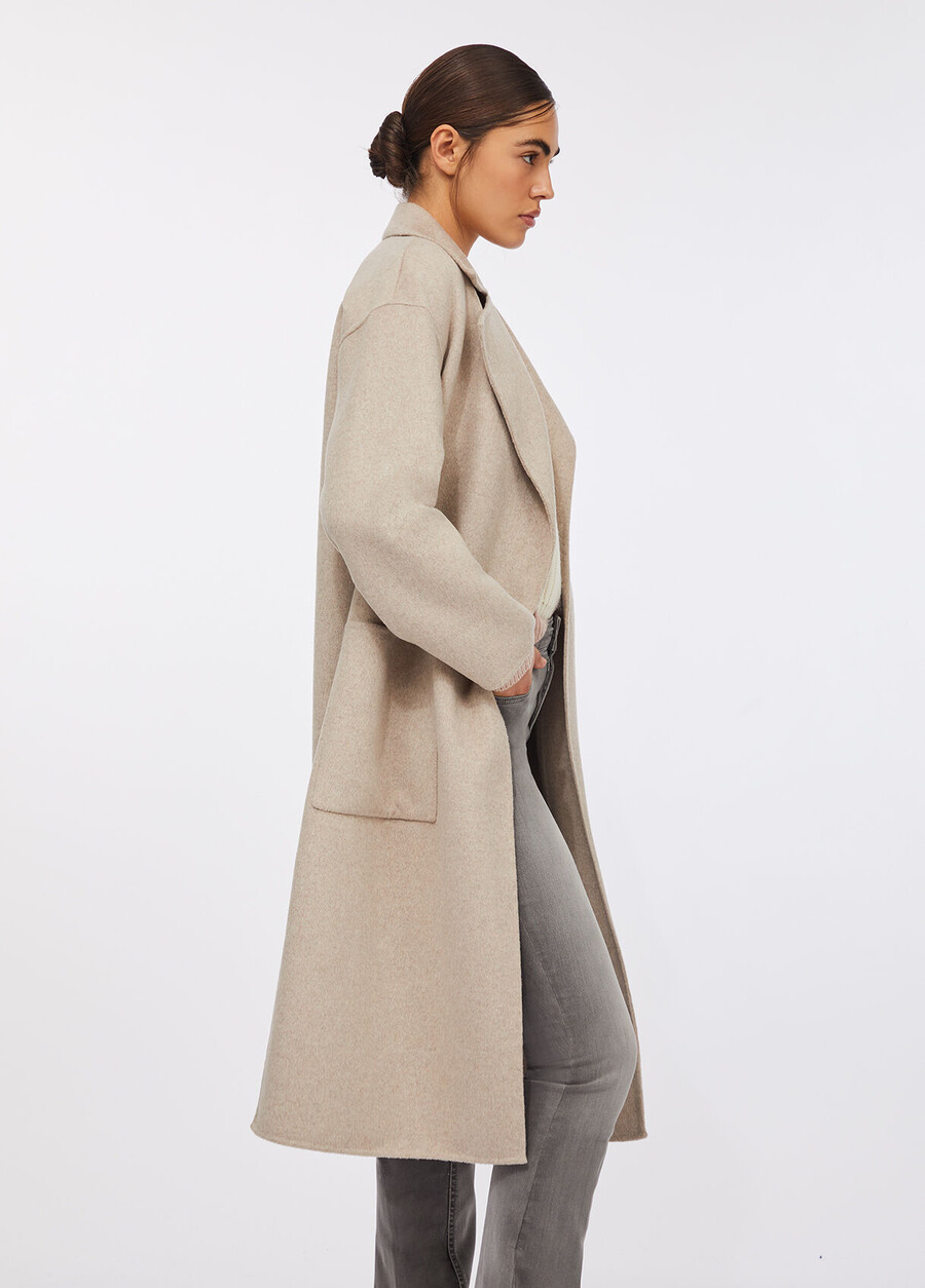 manteau en laine avec ceinture