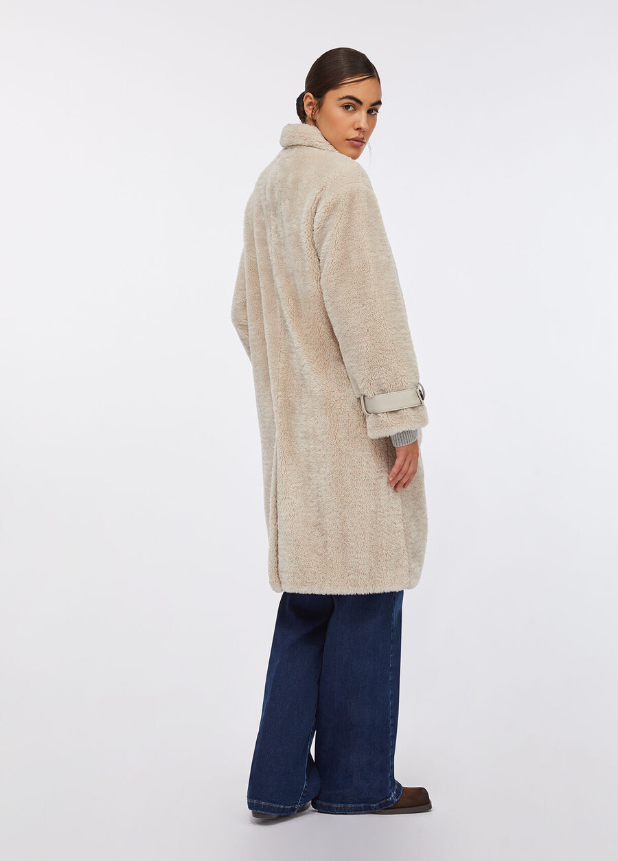 manteau en tissu teddy