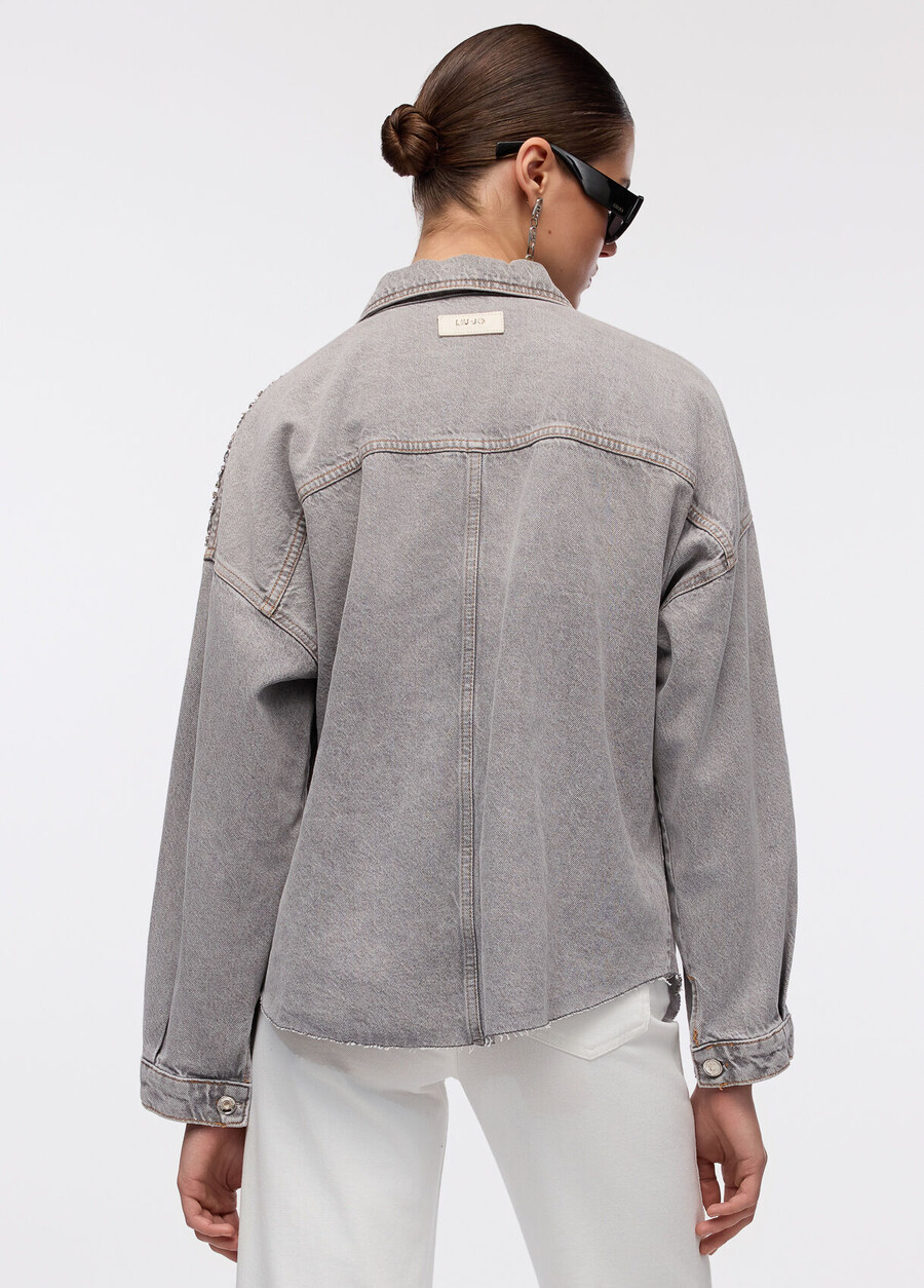 veste en jean ornée de strass