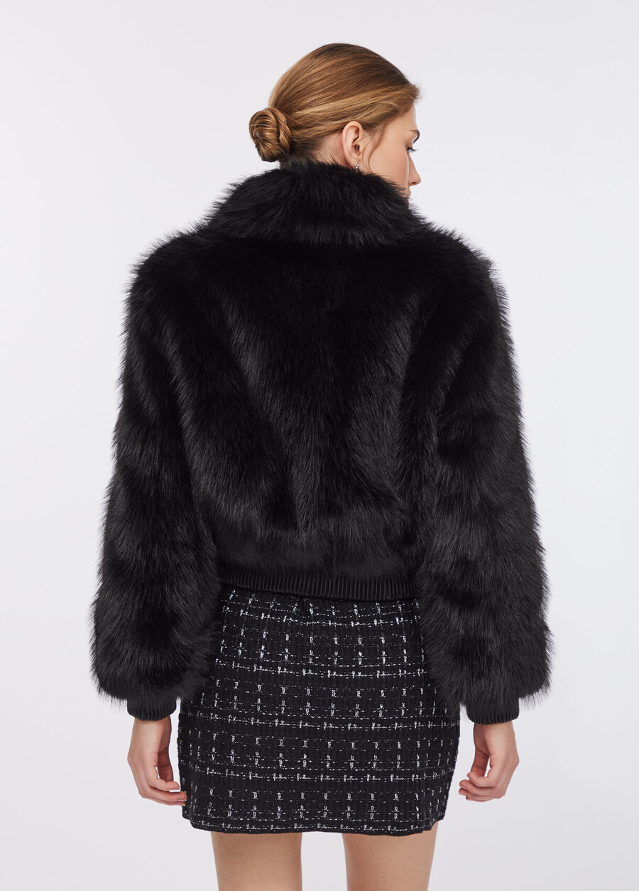 veste en fausse fourrure