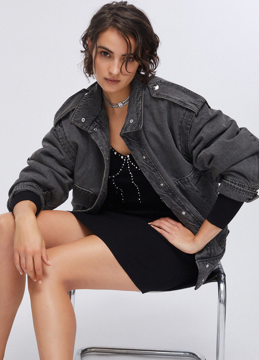 veste en jean avec broderie au dos